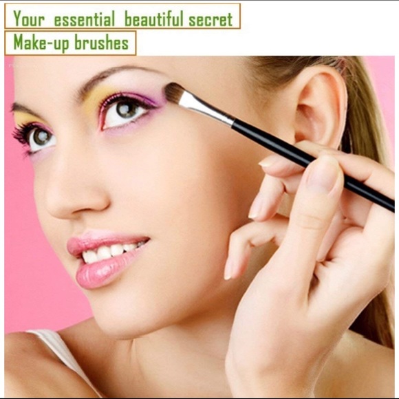 Makeup Brush Set Foundation Blending 5 Pcs Brushes - Picture 2 of 2